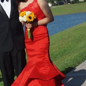 Red One Shoulder Long Dress